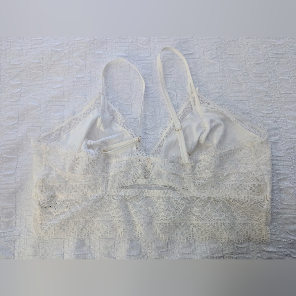 ⭐*New w/o Tags!* White Soma Embraceable Lace Bralette - Picture 4 of 6